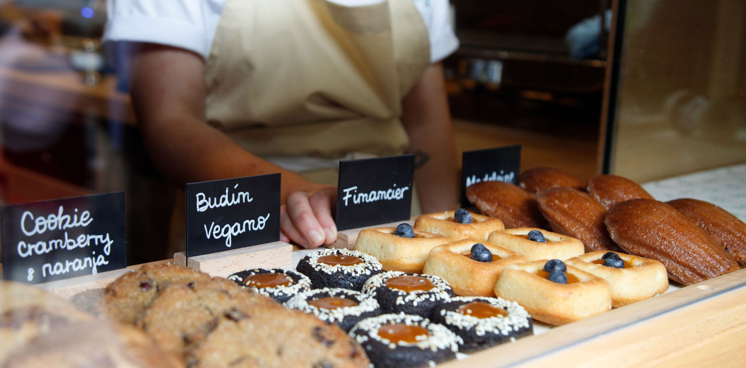 Togni´s cafe - Pâtisserie. Bread. Lunch. Coffee.